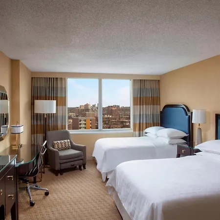 Sheraton Laguardia East Hotel New York City Exterior photo
