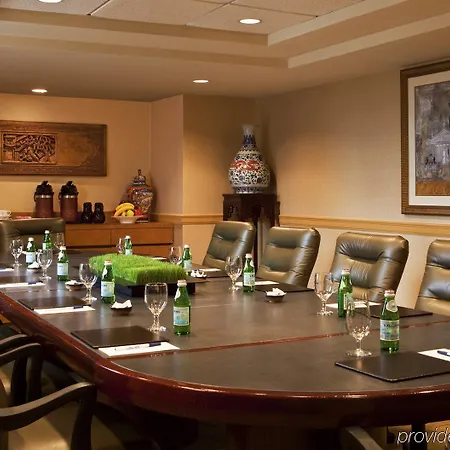 Sheraton Laguardia East Hotel 